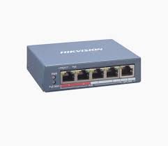 Switch PoE+ / Monitoreable / 4 Puertos 10/100 Mbps PoE+ / 1 Puerto 10/100 Mbps Uplink / Modo Estendido hasta 300 Metros / 45 W