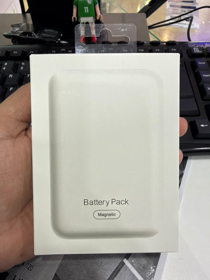 POWER BANK INALAMBRICA MAGSAFE BATERRY PACK BLANCA 